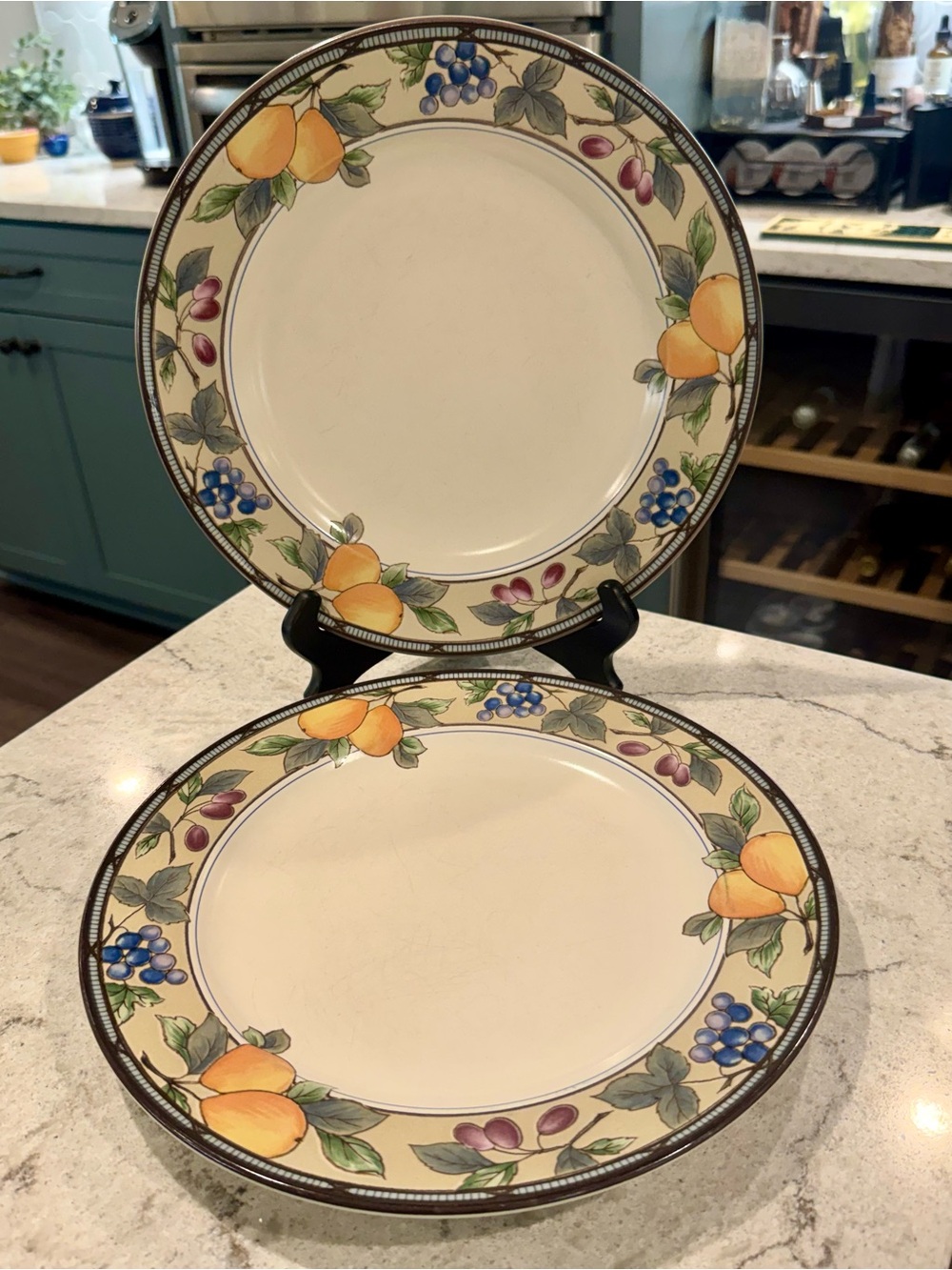 Set of 2 Mikasa Intaglio Garden Harvest CAC29 Dinner plates. 11 /18” Wide